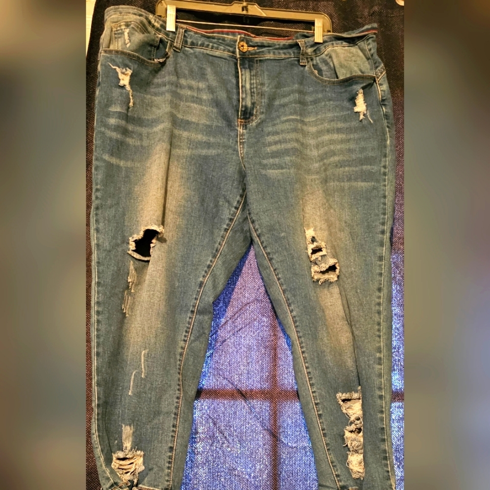 Plus size Distressed Jeans